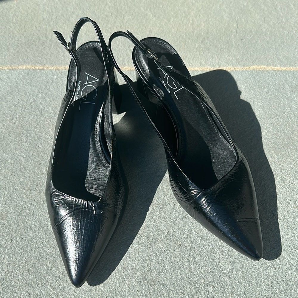 AGL Agnese Slingback Pump in black, size 8.5